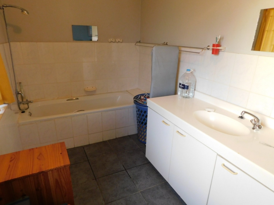 6 Bedroom Property for Sale in Dobson Western Cape